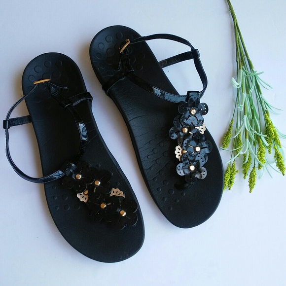 vionic floral sandals